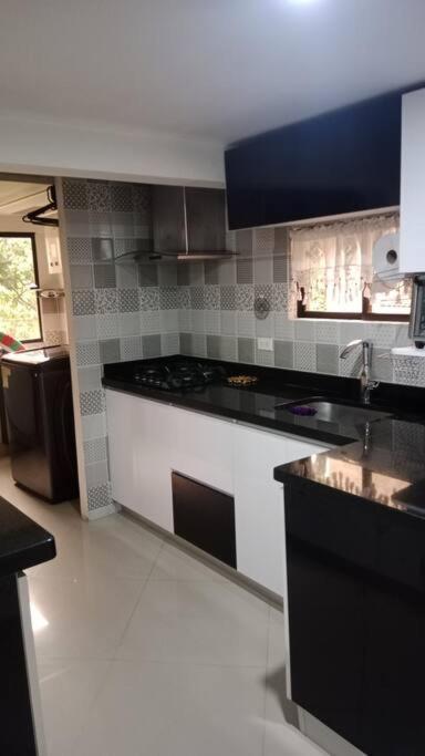 Apartamento En Tricentenario *